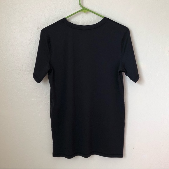 All In Motion Basketball Short Sleeve Shirt Boy’s XL - Picture 2 of 3